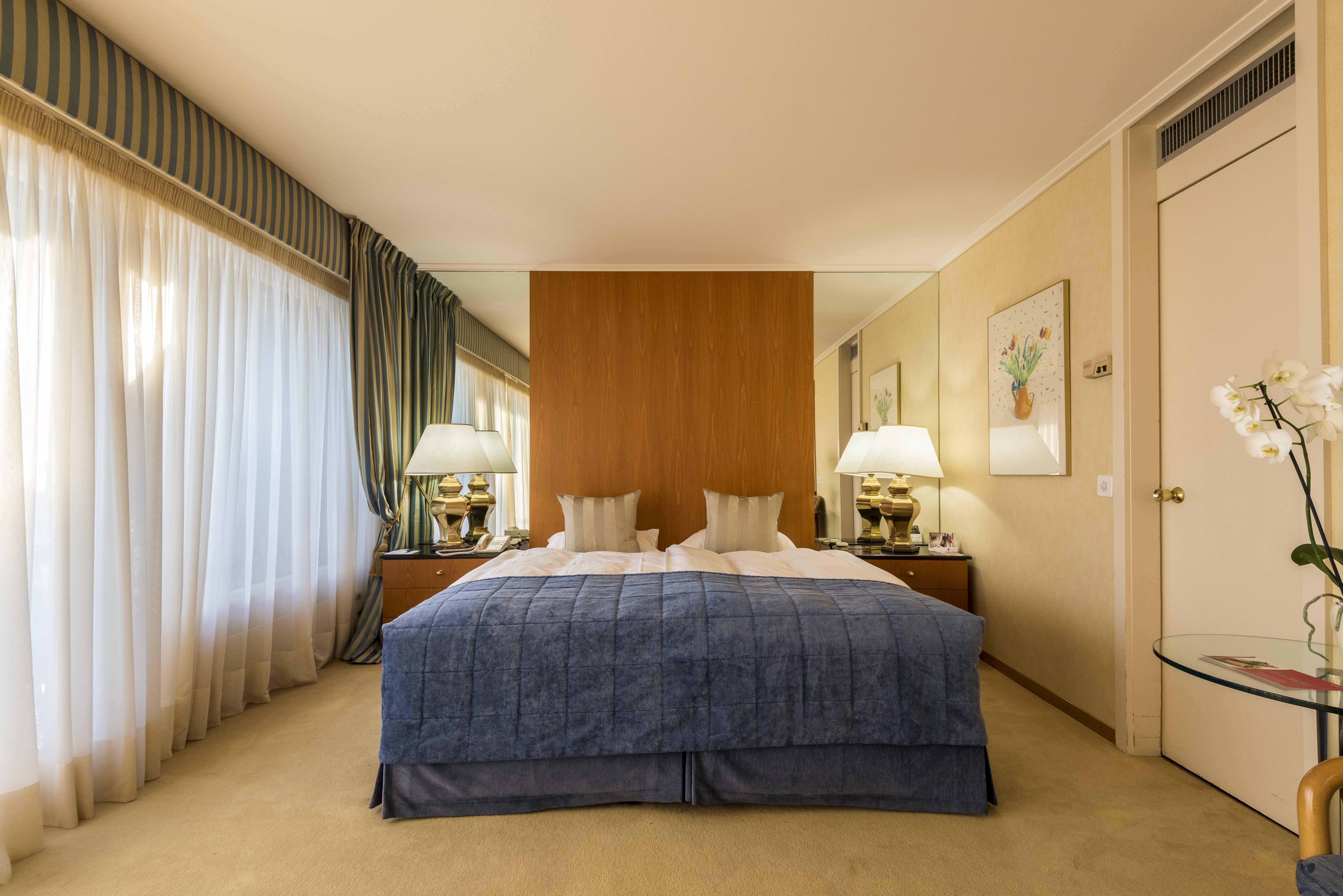 Royal Plaza Montreux Hotel Exterior foto A bedroom at the Hotel de France