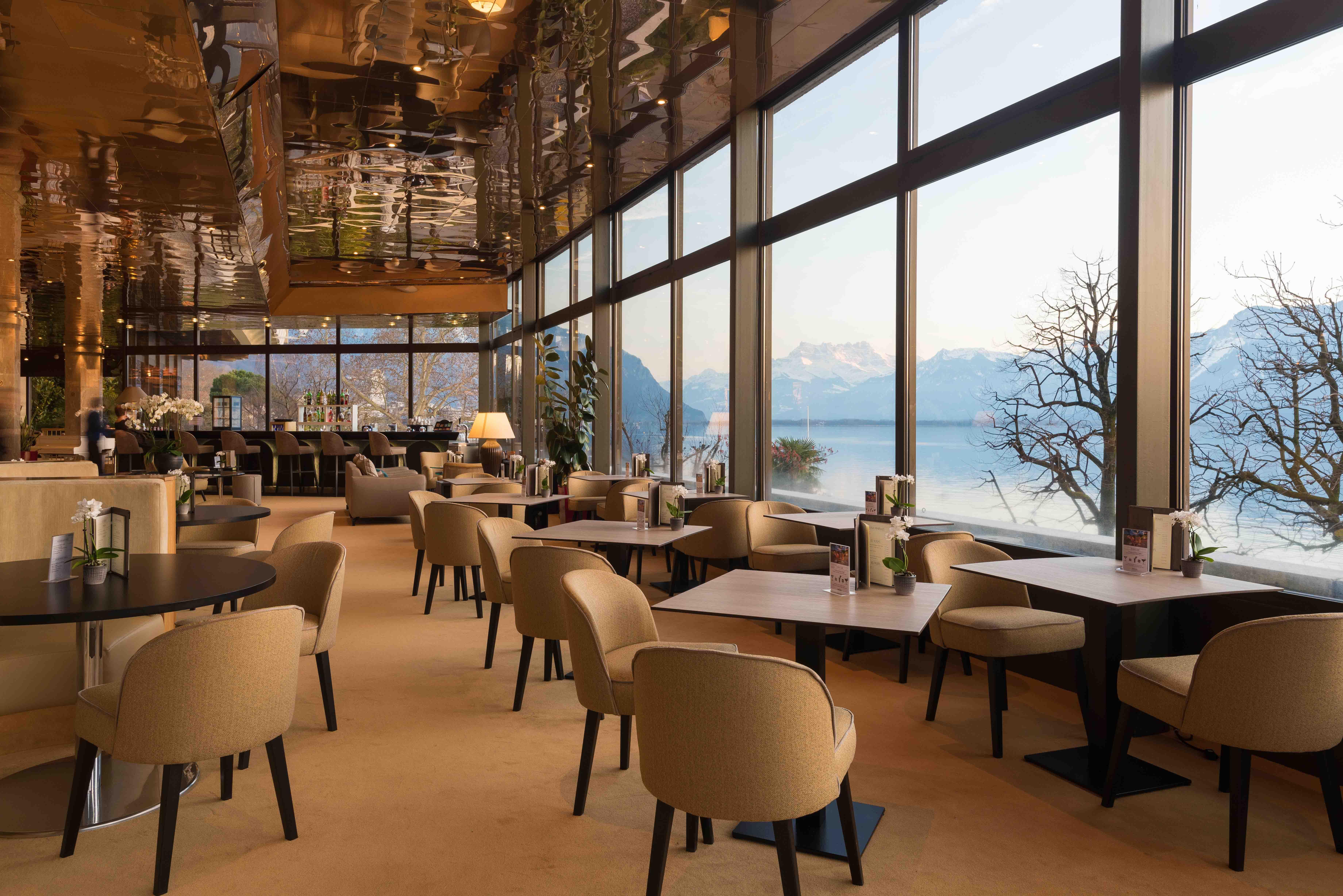 Royal Plaza Montreux Hotel Exterior foto Restaurant