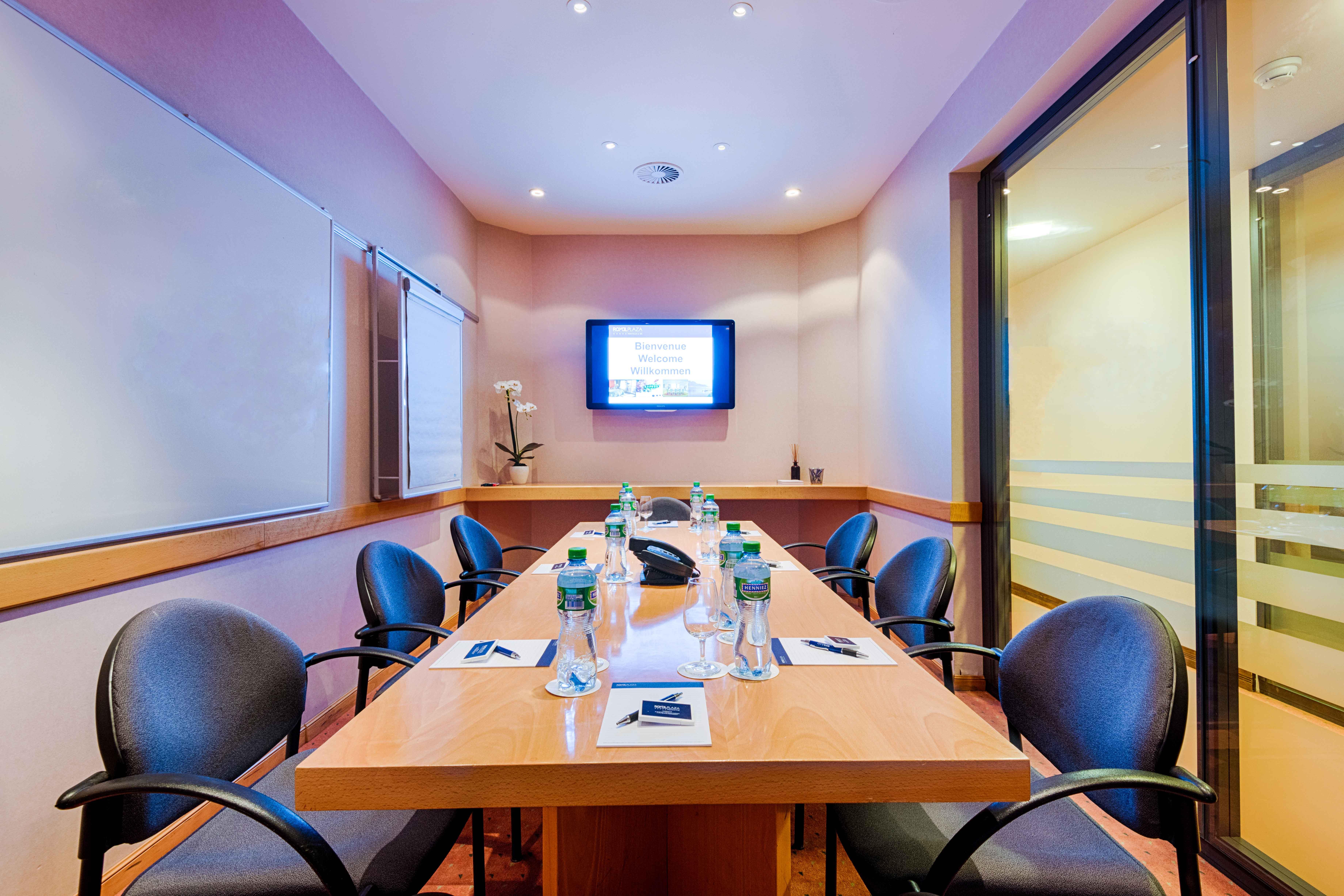 Royal Plaza Montreux Hotel Exterior foto Meeting room