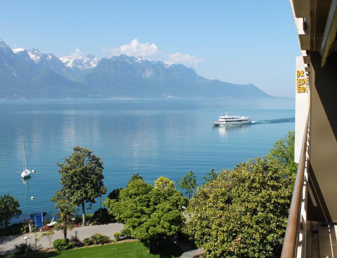 Royal Plaza Montreux Hotel Exterior foto View of Lake Geneva from the hotel