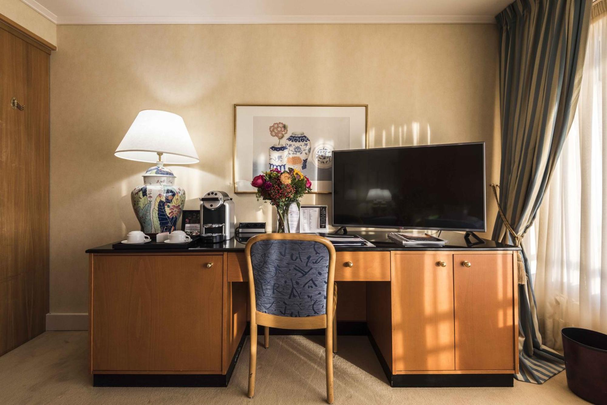 Royal Plaza Montreux Hotel Quarto foto